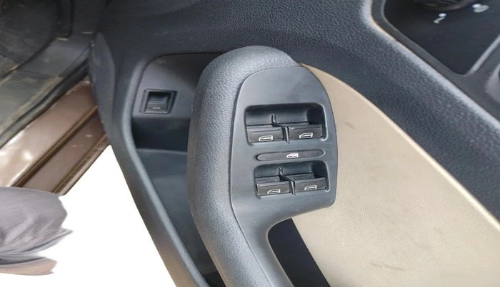 2011 Volkswagen Jetta HIGHLINE TDI AT, Diesel, Automatic, 68,568 km, interior