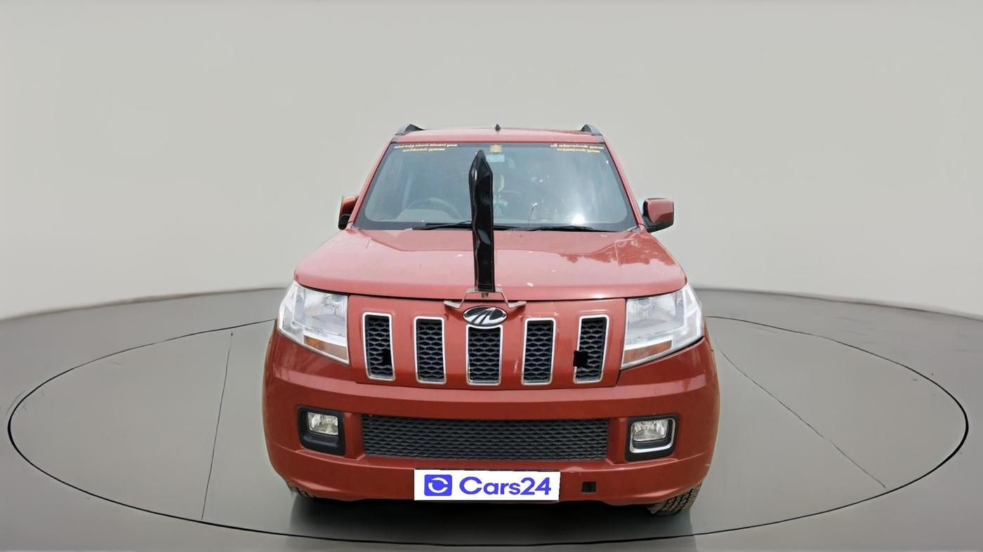 2016 Mahindra TUV300 T8, Diesel, Manual, 1,30,658 km, exterior