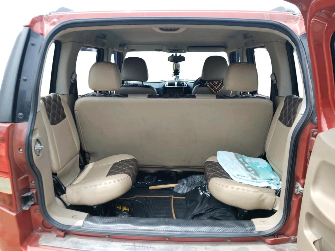 2016 Mahindra TUV300 T8, Diesel, Manual, 1,30,658 km, exterior