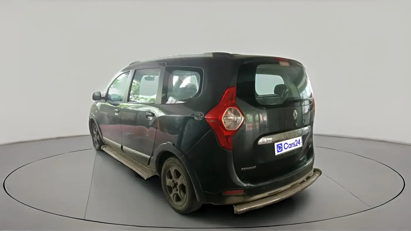2015 Renault Lodgy 110 PS RXZ STEPWAY 7 STR, Diesel, Manual, 1,56,891 km, exterior