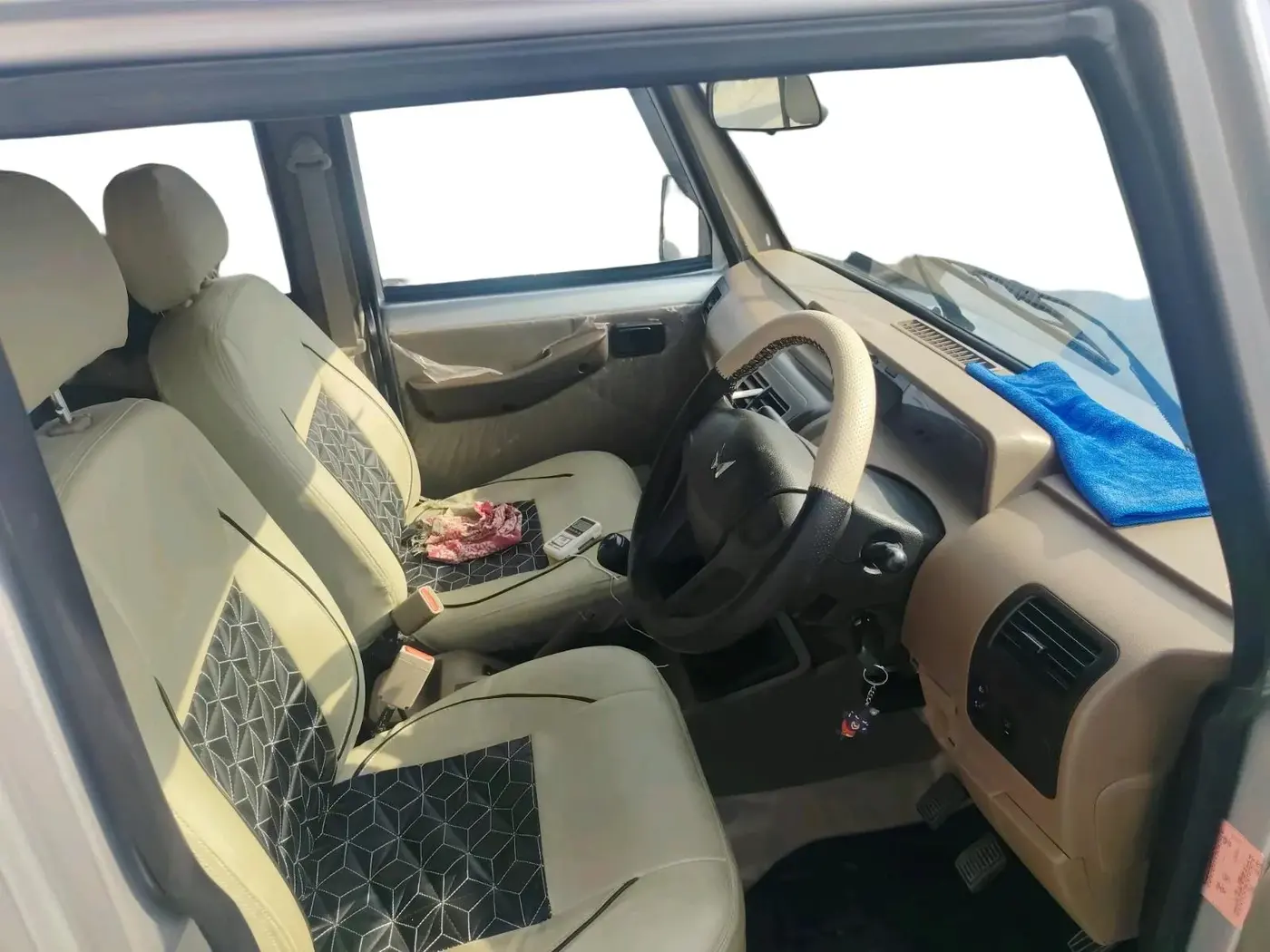 2022 Mahindra Bolero B6, Diesel, Manual, 73,203 km, interior