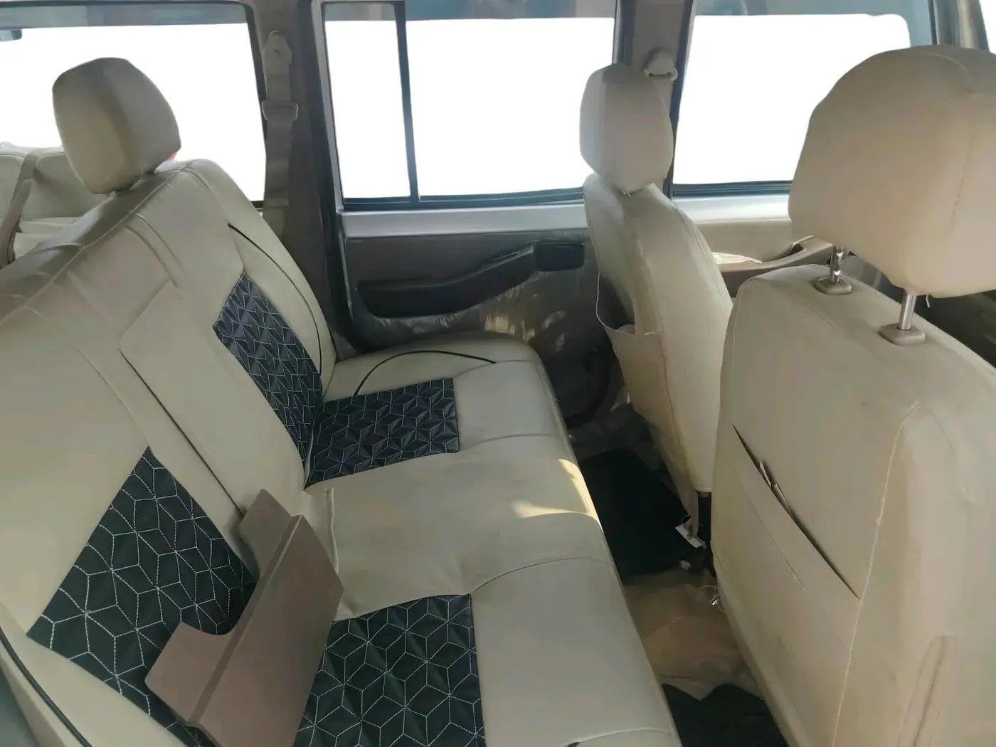 2022 Mahindra Bolero B6, Diesel, Manual, 73,203 km, interior