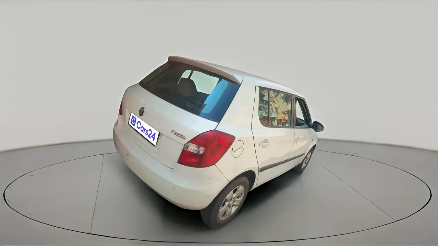 2011 Skoda Fabia ELEGANCE 1.6 MPI, Petrol, Manual, 42,358 km, exterior