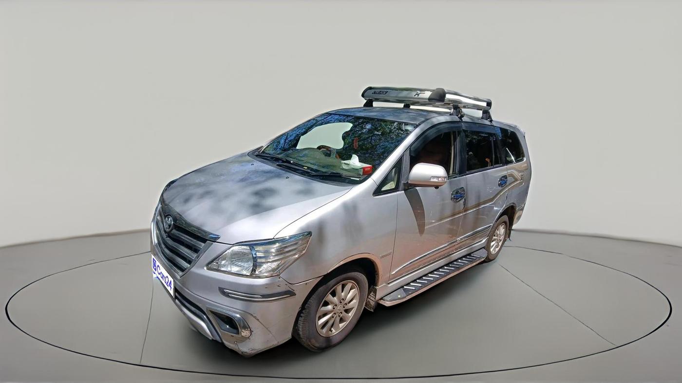 2014 Toyota Innova 2.5 VX 7 STR, Diesel, Manual, 86,801 km, exterior
