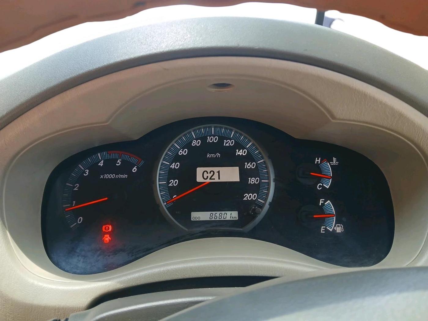 2014 Toyota Innova 2.5 VX 7 STR, Diesel, Manual, 86,801 km, interior