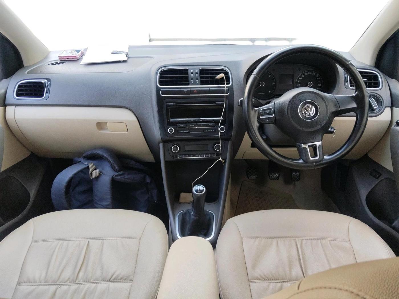 2011 Volkswagen Vento HIGHLINE DIESEL 1.6, Diesel, Manual, 1,07,681 km, interior