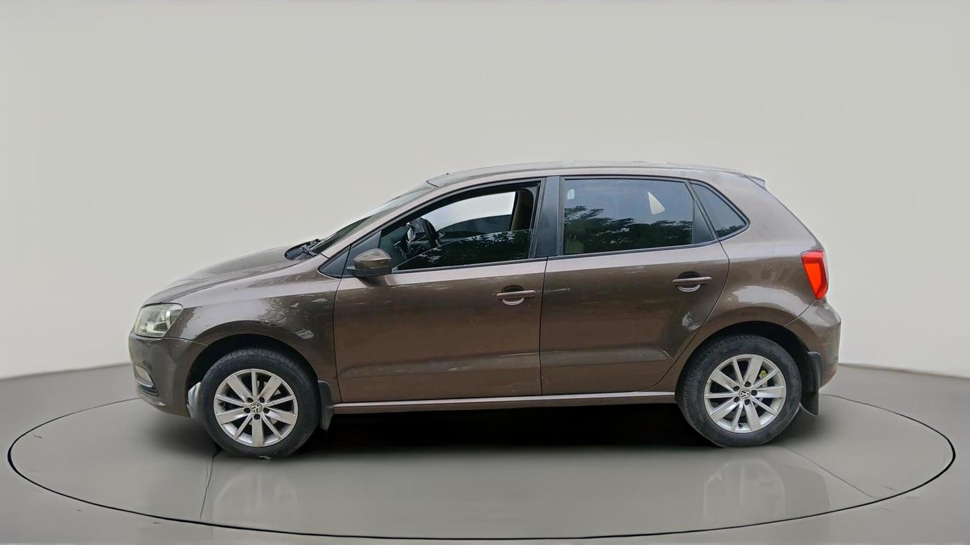 2016 Volkswagen Polo HIGHLINE1.2L, Petrol, Manual, 46,750 km, exterior