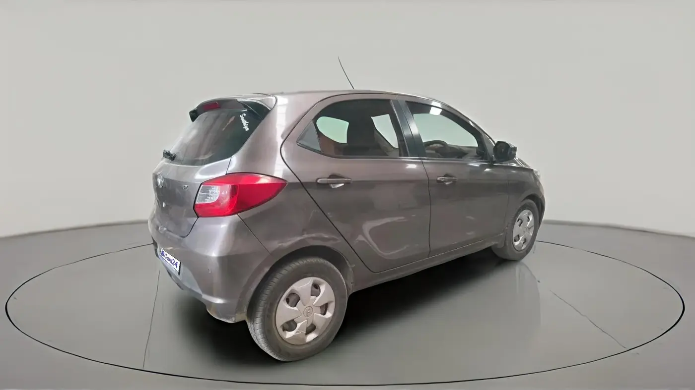 2018 Tata Tiago XZ DIESEL, Diesel, Manual, 1,99,775 km, exterior