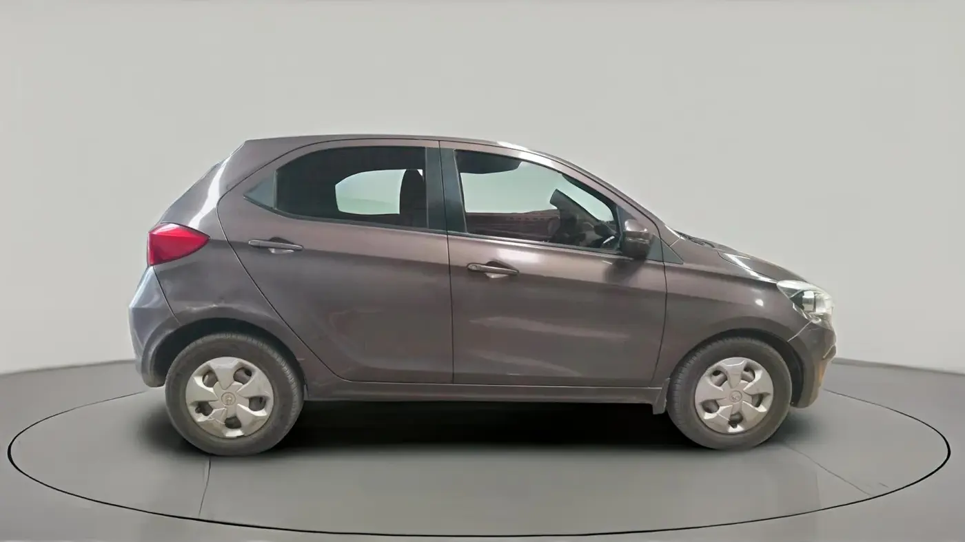 2018 Tata Tiago XZ DIESEL, Diesel, Manual, 1,99,775 km, exterior