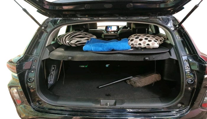 2023 Toyota URBAN CRUISER HYRYDER V NEO DRIVE, Petrol, Manual, 52,993 km, exterior