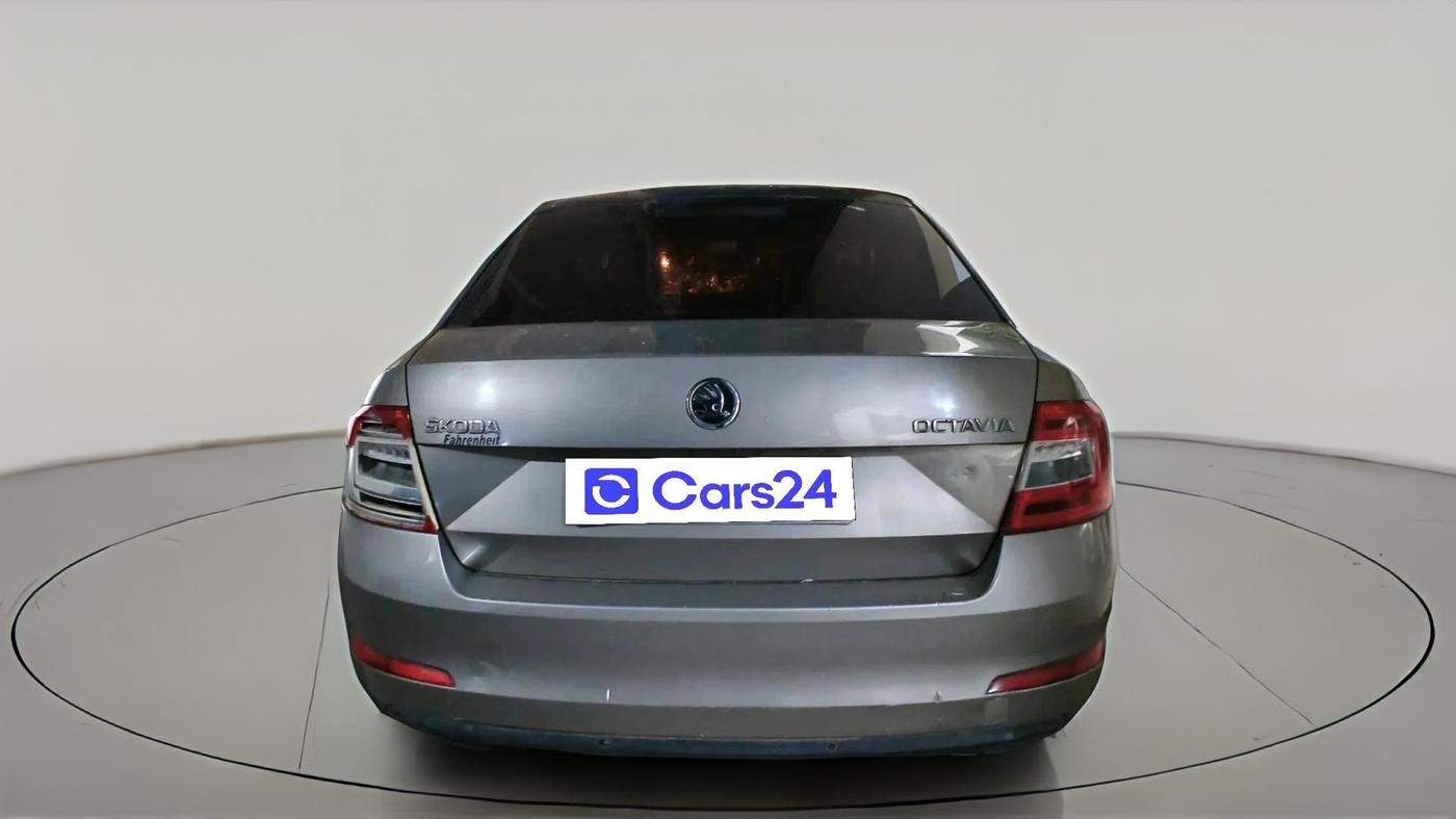 2015 Skoda Superb ELEGANCE 2.0 TDI CR AT, Diesel, Automatic, 1,50,154 km, exterior