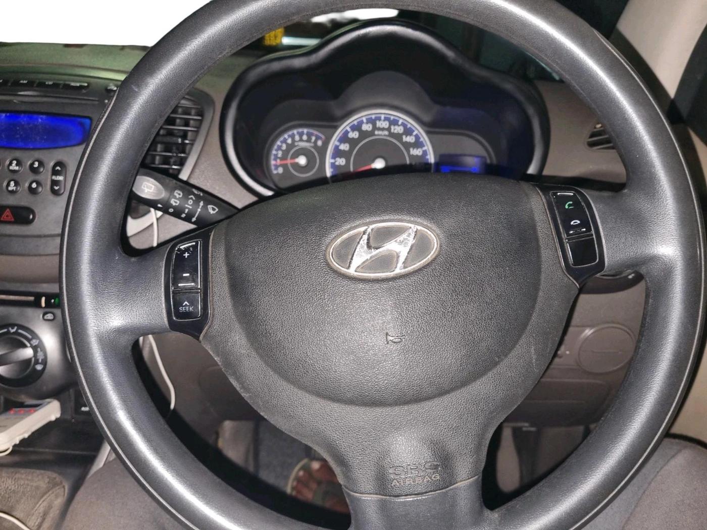 2011 Hyundai i10 SPORTZ 1.2 AT, Petrol, Automatic, 72,838 km, interior