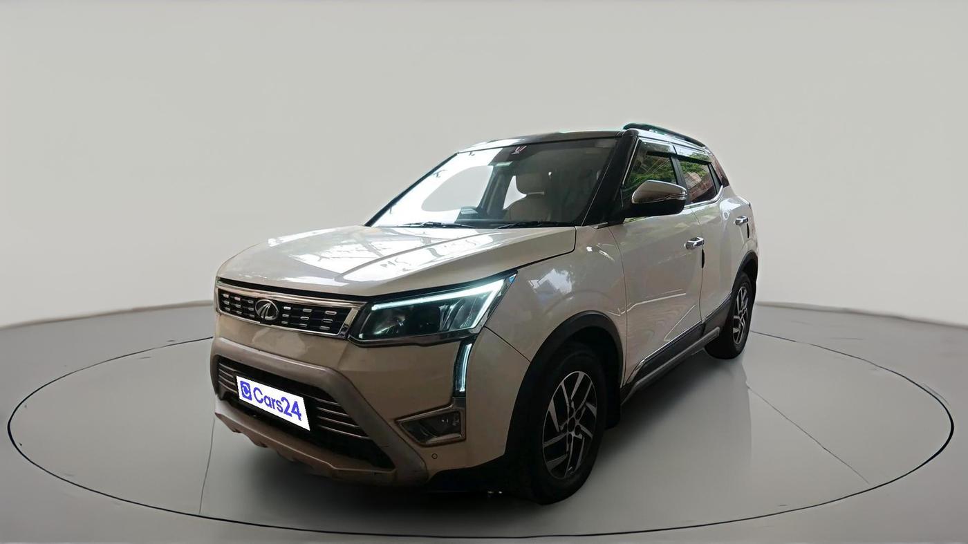 2022 Mahindra XUV300 W8 (O) 1.2 PETROL, Petrol, Manual, 42,473 km, exterior