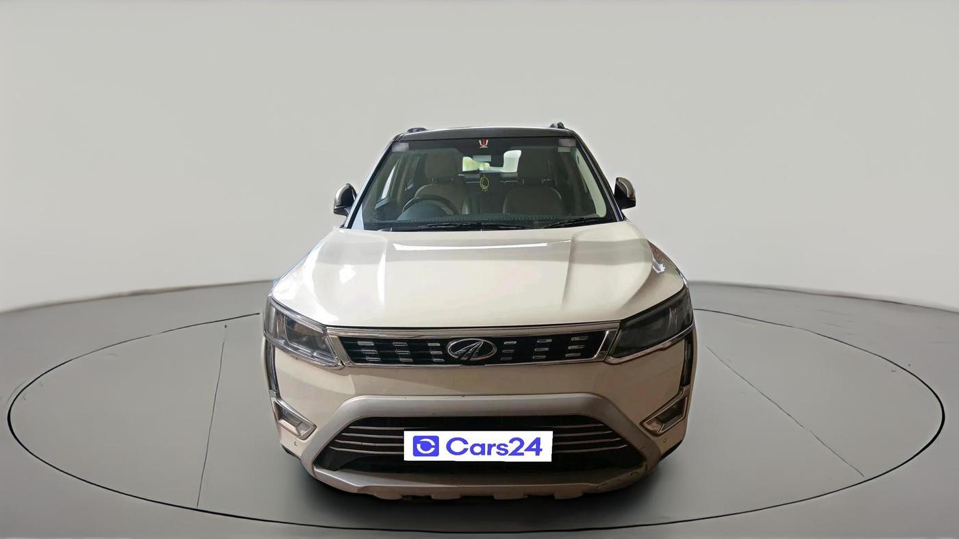 2022 Mahindra XUV300 W8 (O) 1.2 PETROL, Petrol, Manual, 42,473 km, exterior