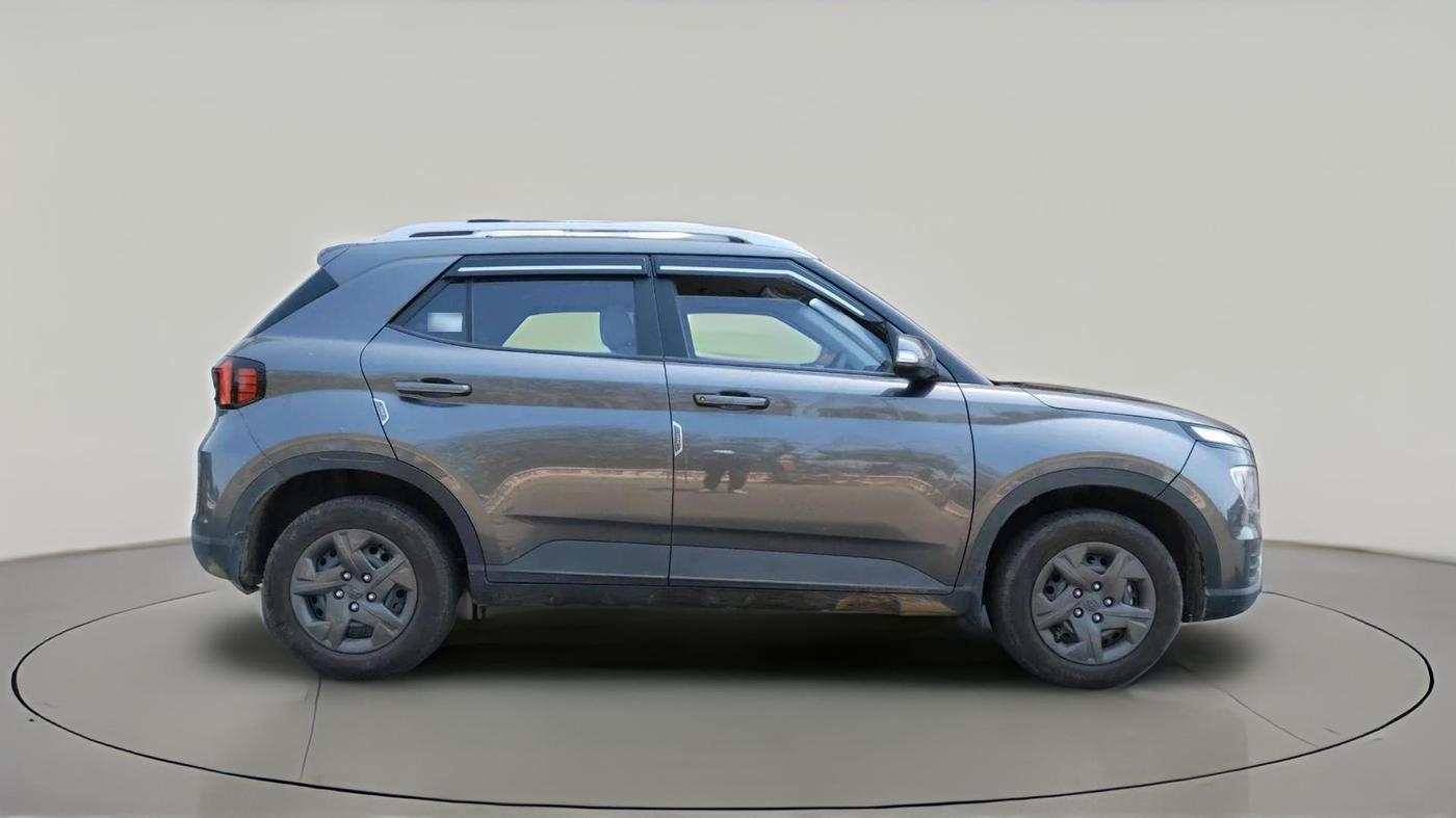2025 Hyundai VENUE S PLUS 1.5 CRDI, Diesel, Manual, 17,436 km, exterior