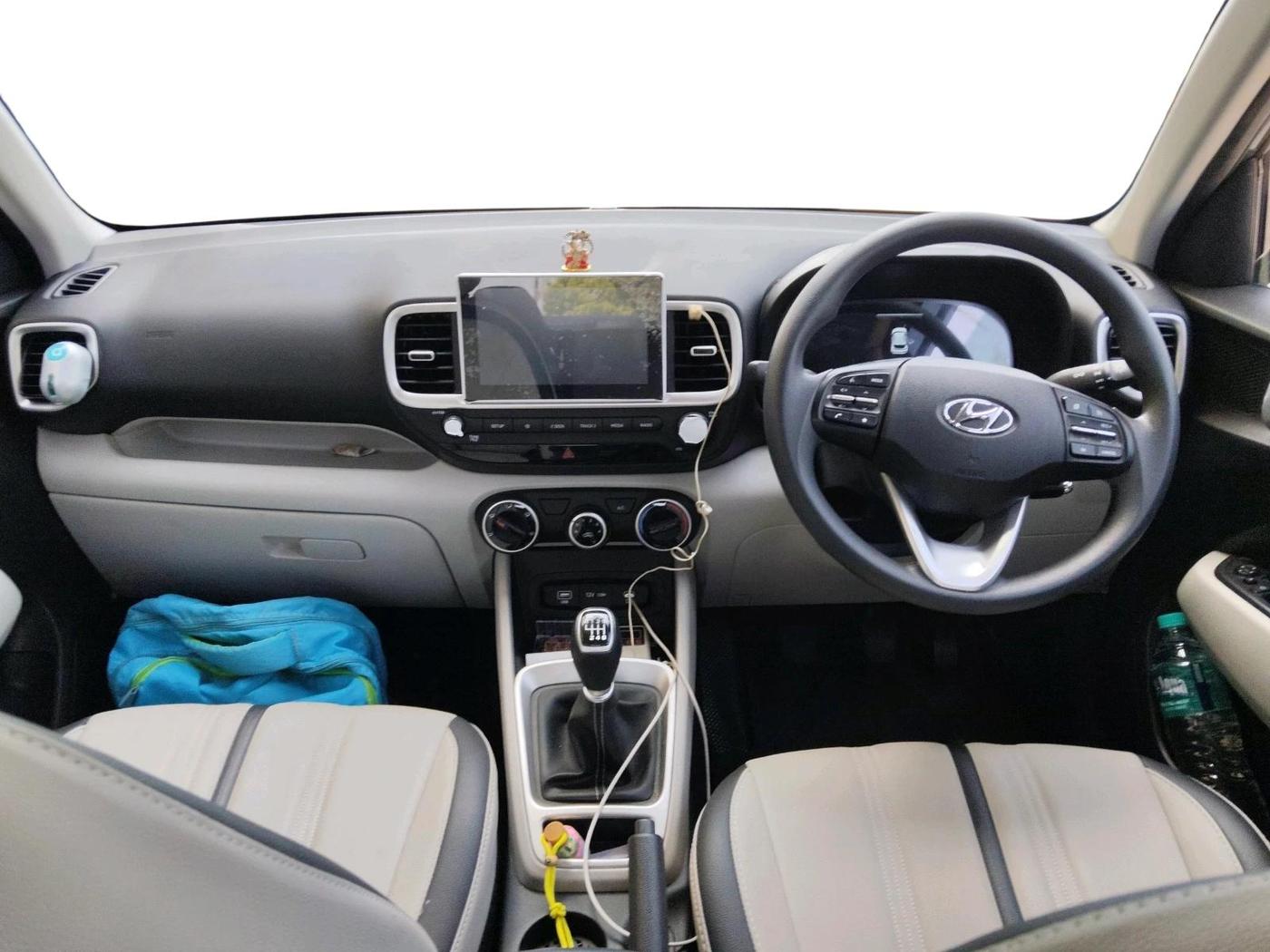 2025 Hyundai VENUE S PLUS 1.5 CRDI, Diesel, Manual, 17,436 km, interior