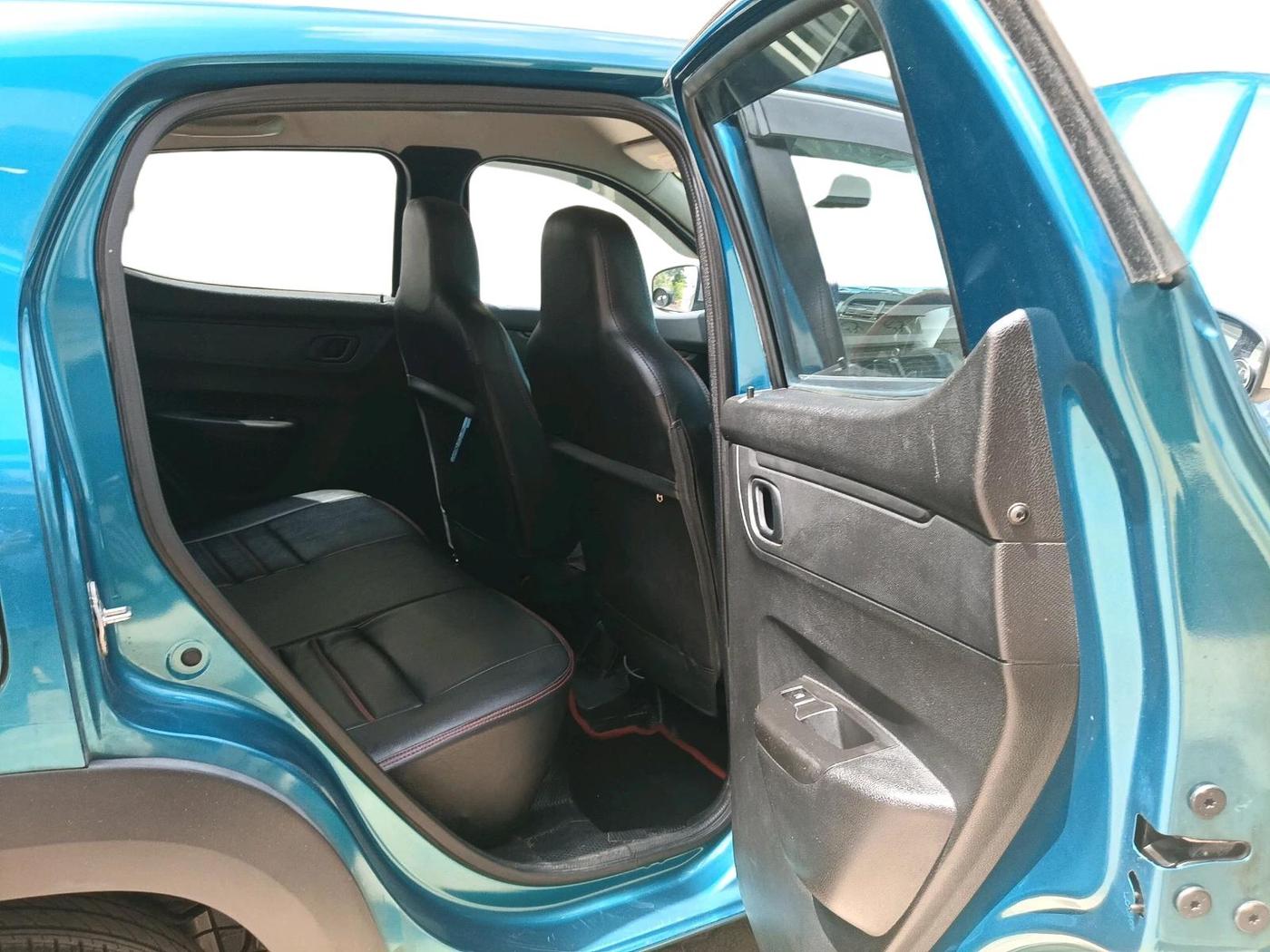 2020 Renault Kwid RXT 1.0 (O), Petrol, Manual, 22,819 km, interior