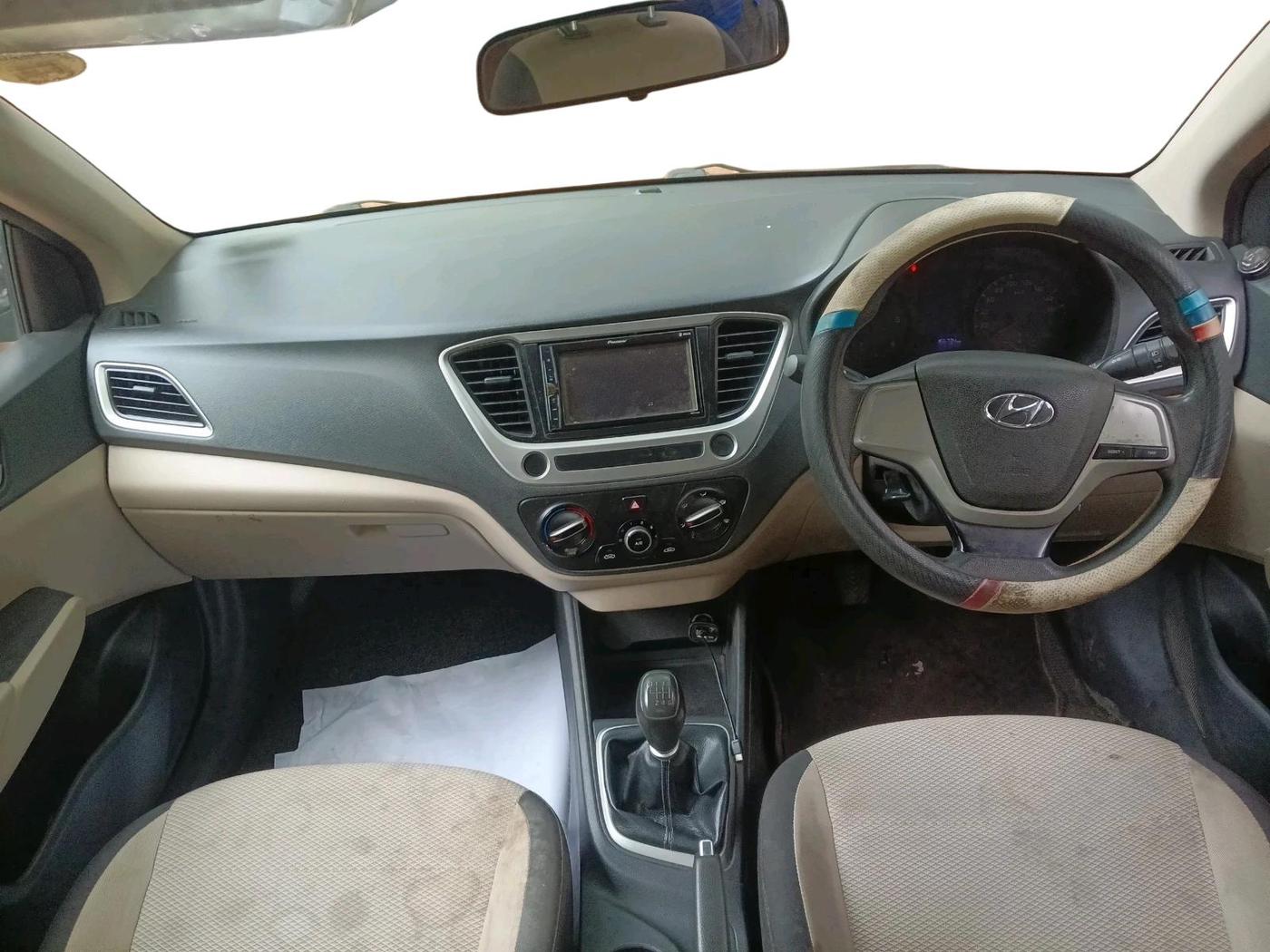 2018 Hyundai Verna 1.6 E CRDI, Diesel, Manual, 1,56,734 km, interior