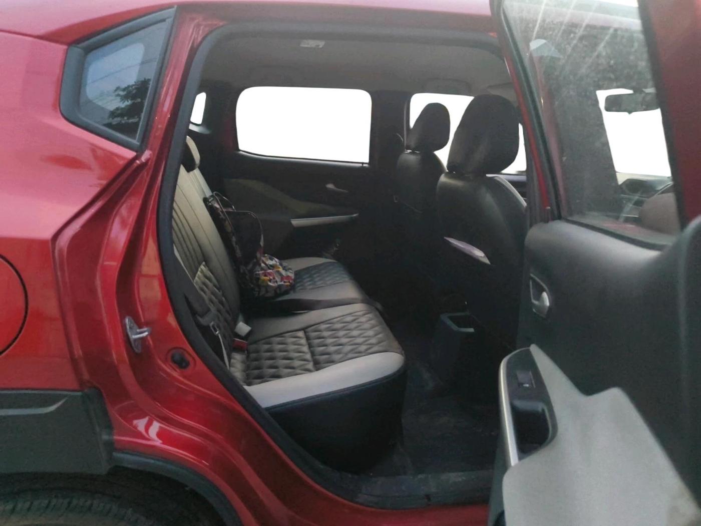 2024 Nissan MAGNITE XL, Petrol, Manual, 10,895 km, interior