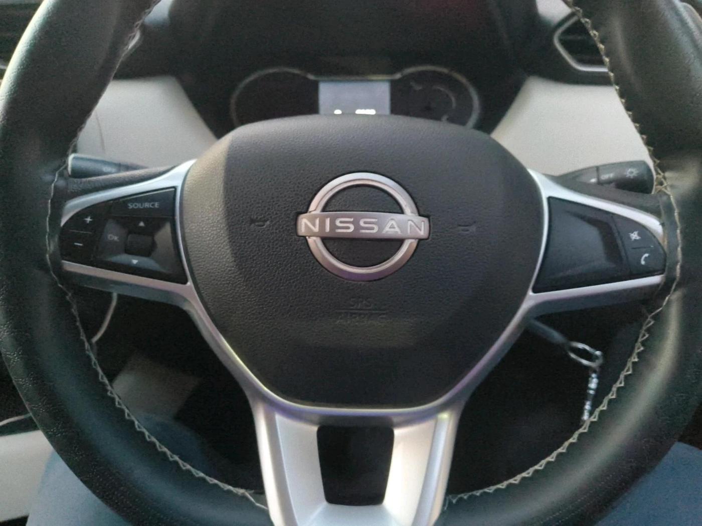 2024 Nissan MAGNITE XL, Petrol, Manual, 10,895 km, interior