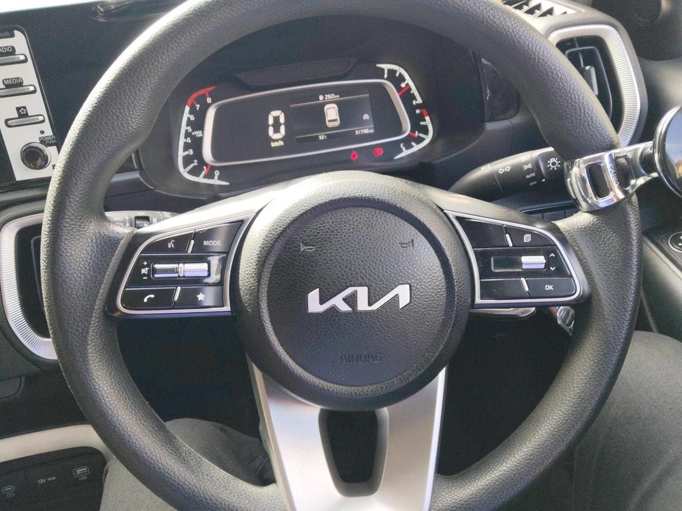 2024 KIA SONET HTK 1.2 PETROL MT, Petrol, Manual, 31,748 km, interior
