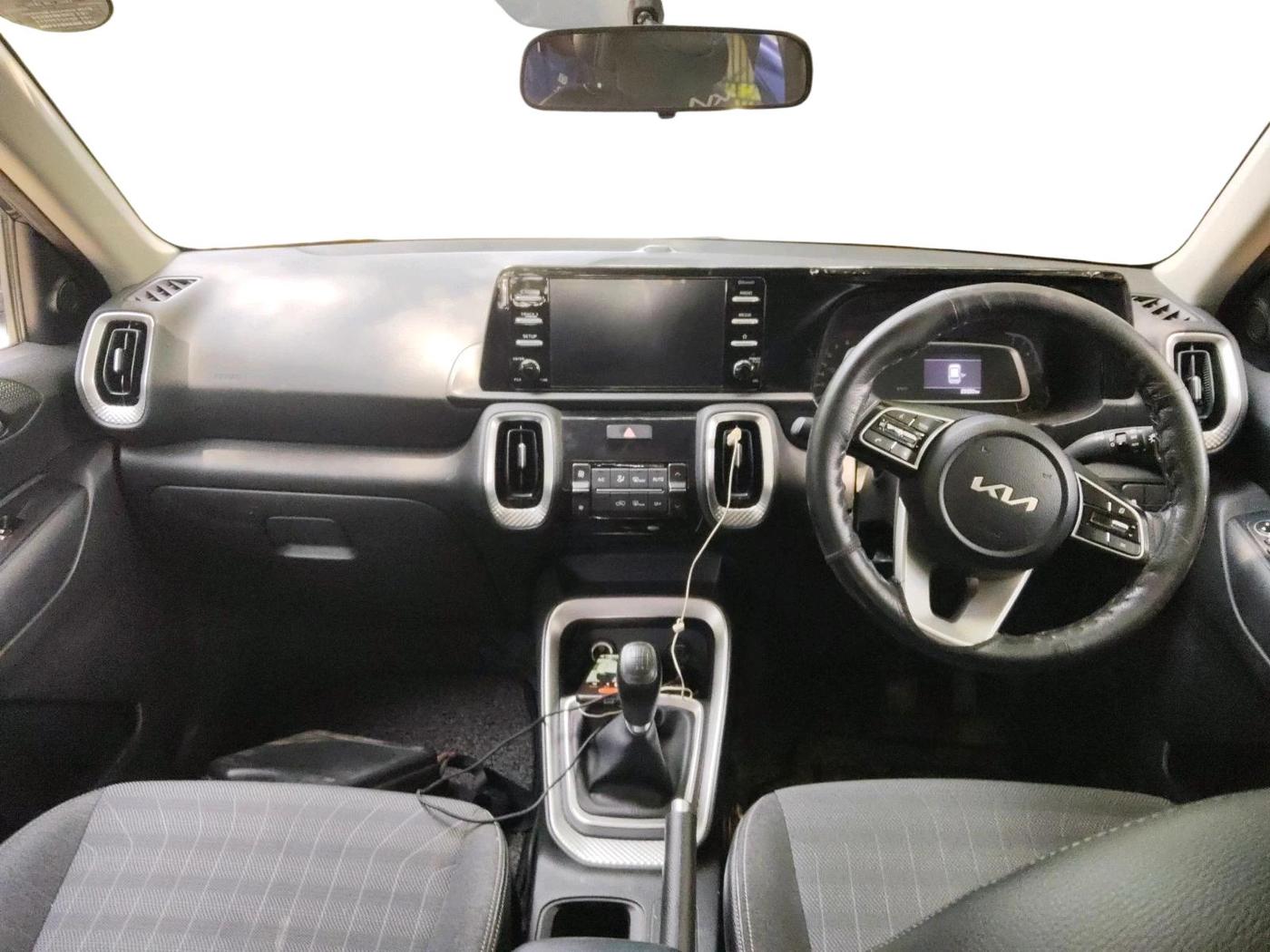 2023 KIA SONET HTK PLUS 1.0 IMT, Petrol, Manual, 25,880 km, interior