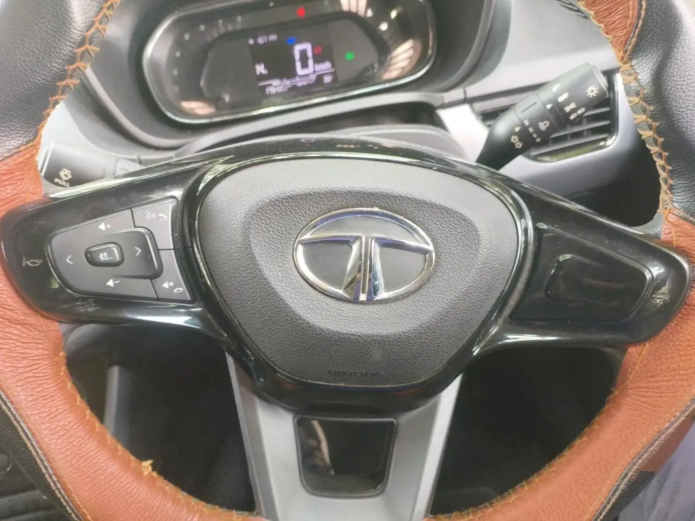 2021 Tata NEXON XMA SUNROOF DIESEL, Diesel, Automatic, 17,542 km, interior