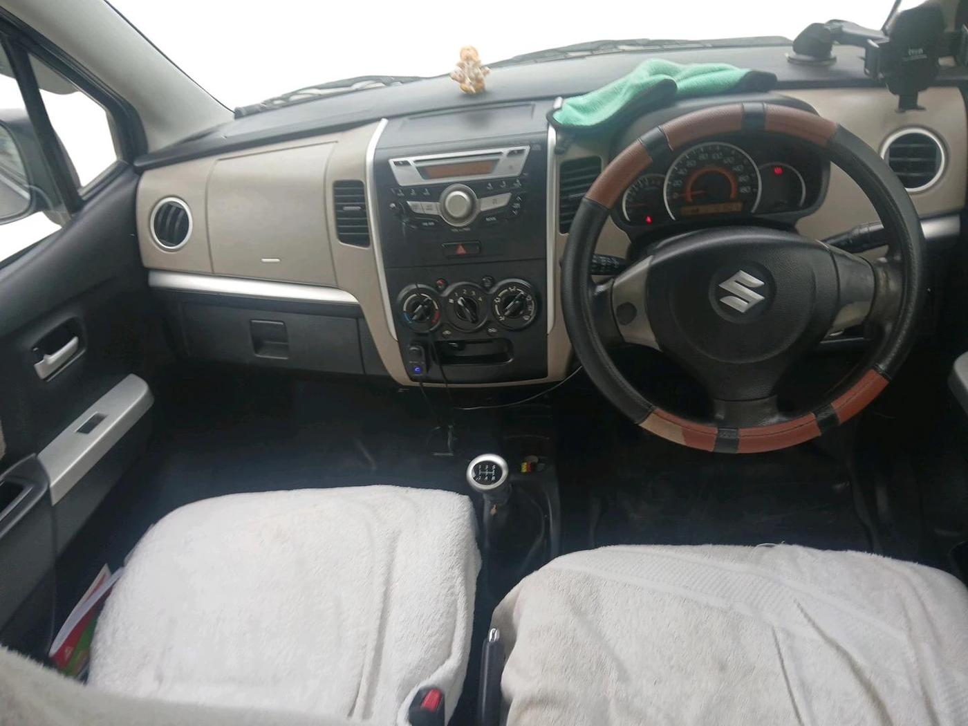 2015 Maruti Wagon R 1.0 VXI, Petrol, Manual, 1,01,601 km, interior