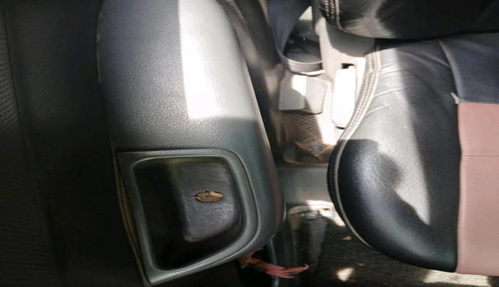 2011 Maruti Swift LXI, Petrol, Manual, 77,401 km, interior