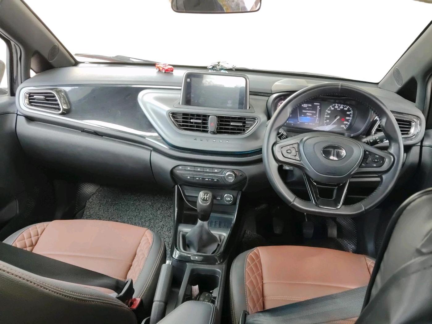 2024 Tata ALTROZ XZ Plus Sunroof i-Turbo , Petrol, Manual, 11,933 km, interior