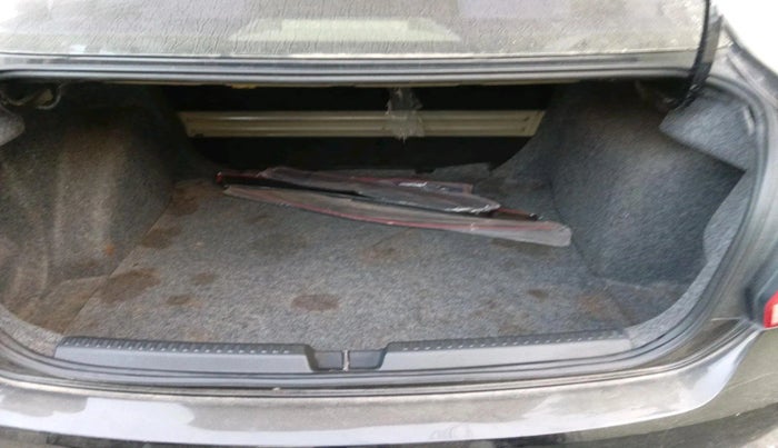 2014 Volkswagen Vento HIGHLINE 1.2 TSI AT, Petrol, Automatic, 1,05,057 km, exterior