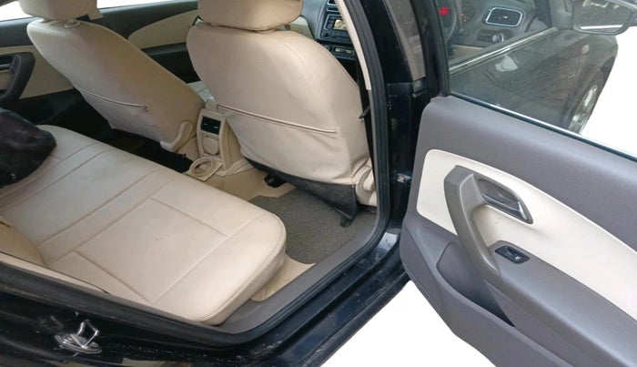 2014 Volkswagen Vento HIGHLINE 1.2 TSI AT, Petrol, Automatic, 1,05,057 km, interior