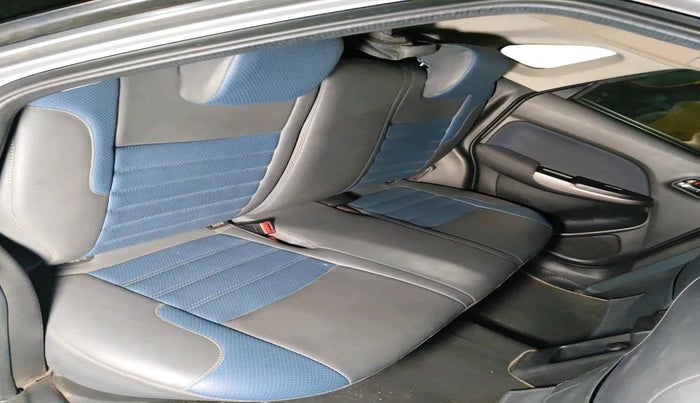 2020 Toyota Glanza V, Petrol, Manual, 29,055 km, interior