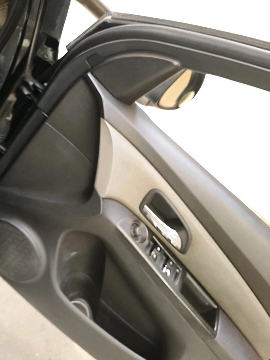 2011 Chevrolet Cruze LT, Diesel, Manual, 1,00,103 km, interior