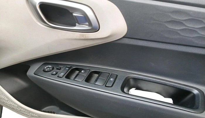 2022 Hyundai AURA SX 1.2, Petrol, Manual, 30,531 km, interior