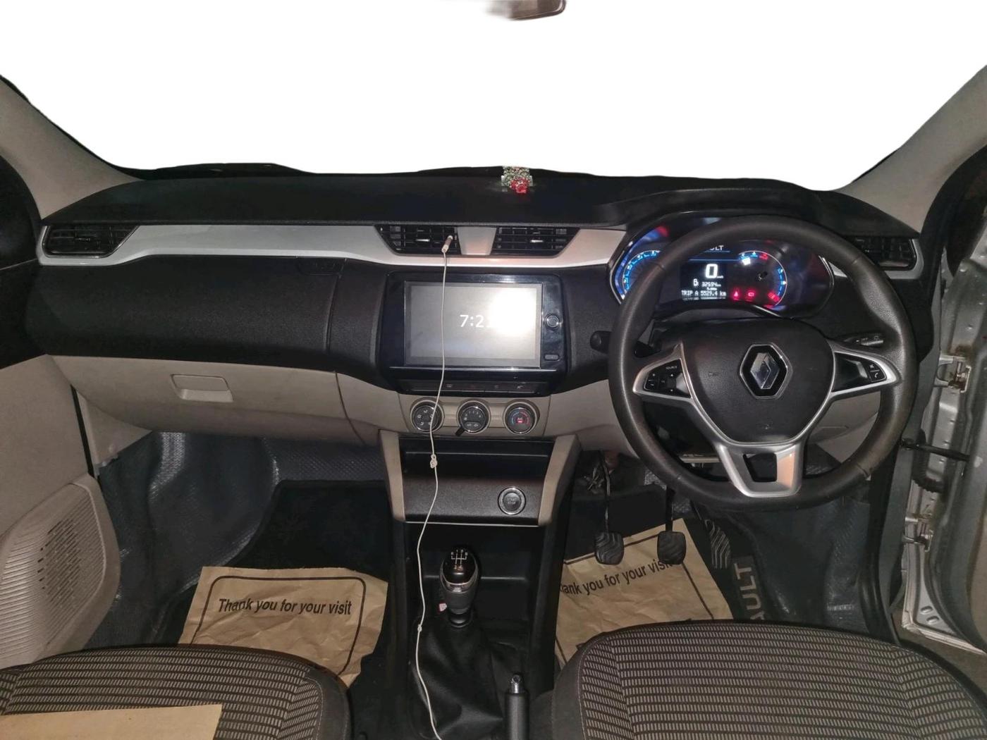 2023 Renault TRIBER RXZ, Petrol, Manual, 32,594 km, interior