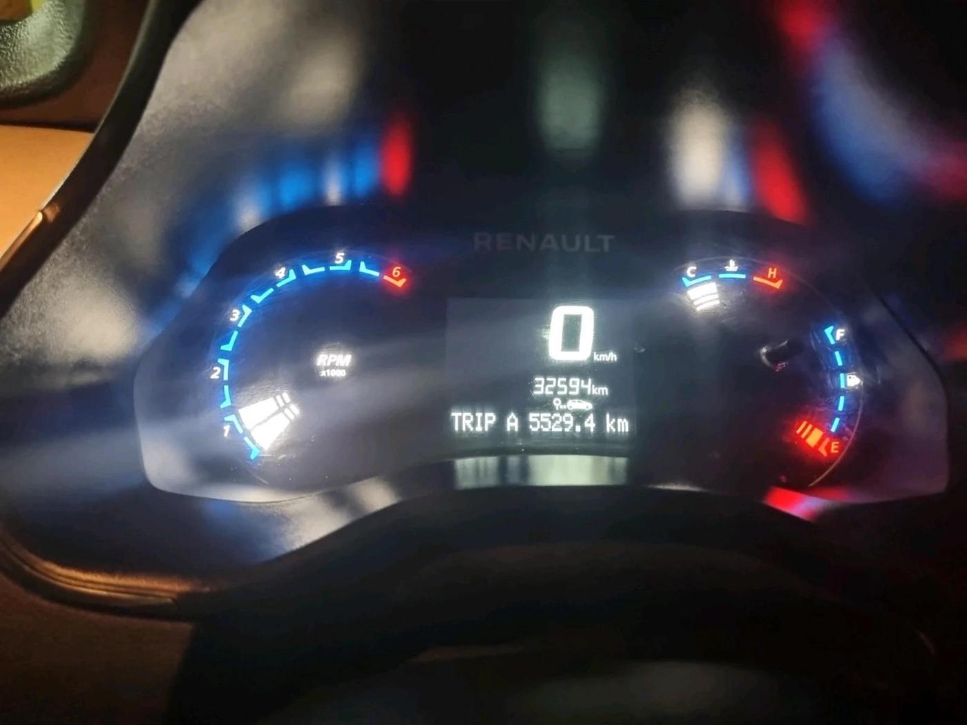 2023 Renault TRIBER RXZ, Petrol, Manual, 32,594 km, interior