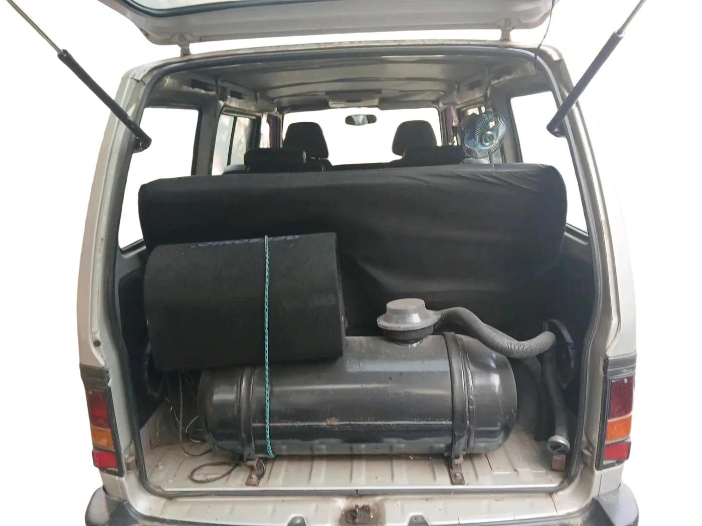 2017 Maruti Omni 5 STR, Petrol, Manual, 1,00,956 km, exterior