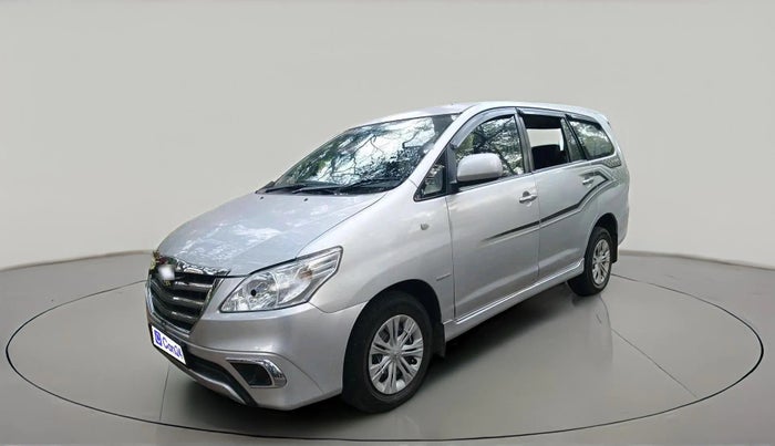 2014 Toyota Innova 2.5 GX 8 STR, Diesel, Manual, 2,54,313 km, exterior