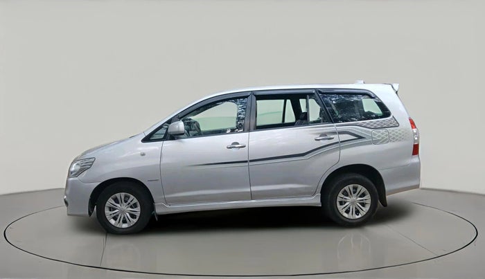 2014 Toyota Innova 2.5 GX 8 STR, Diesel, Manual, 2,54,313 km, exterior