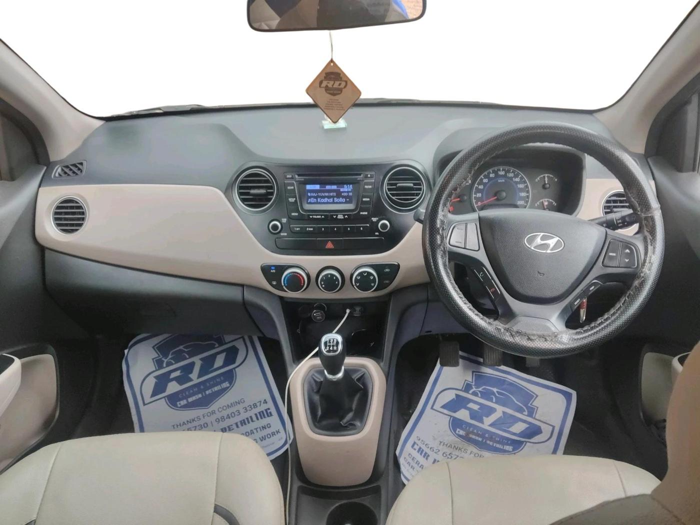 2015 Hyundai Grand i10 SPORTZ 1.2 KAPPA VTVT, Petrol, Manual, 2,14,091 km, interior
