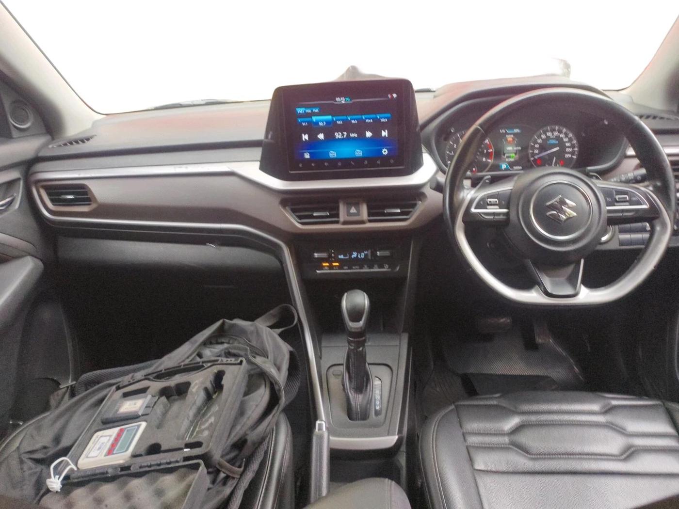 2022 Maruti BREZZA ZXI + AT SMART HYBRID DUAL TONE, Petrol, Automatic, 29,469 km, interior