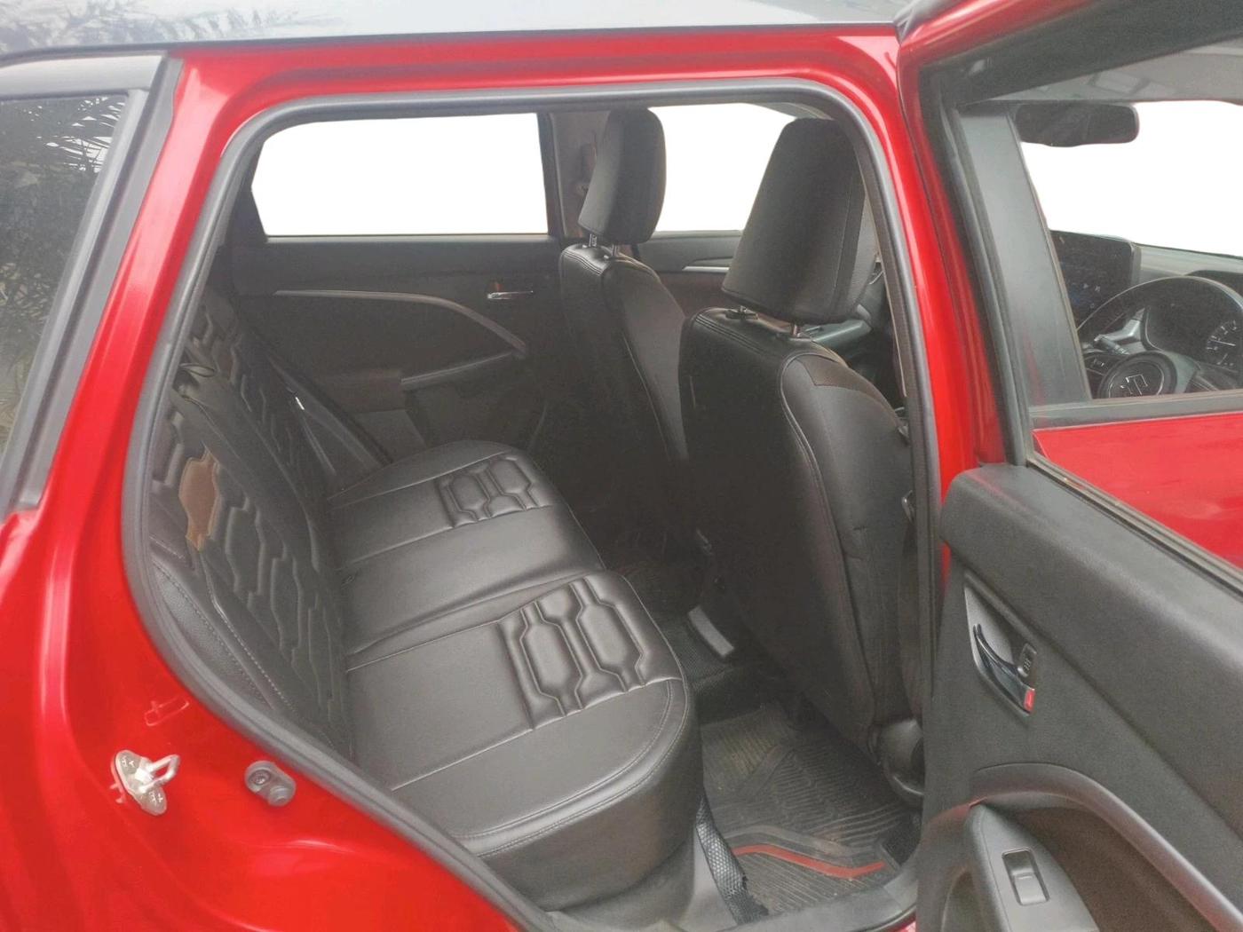 2022 Maruti BREZZA ZXI + AT SMART HYBRID DUAL TONE, Petrol, Automatic, 29,469 km, interior