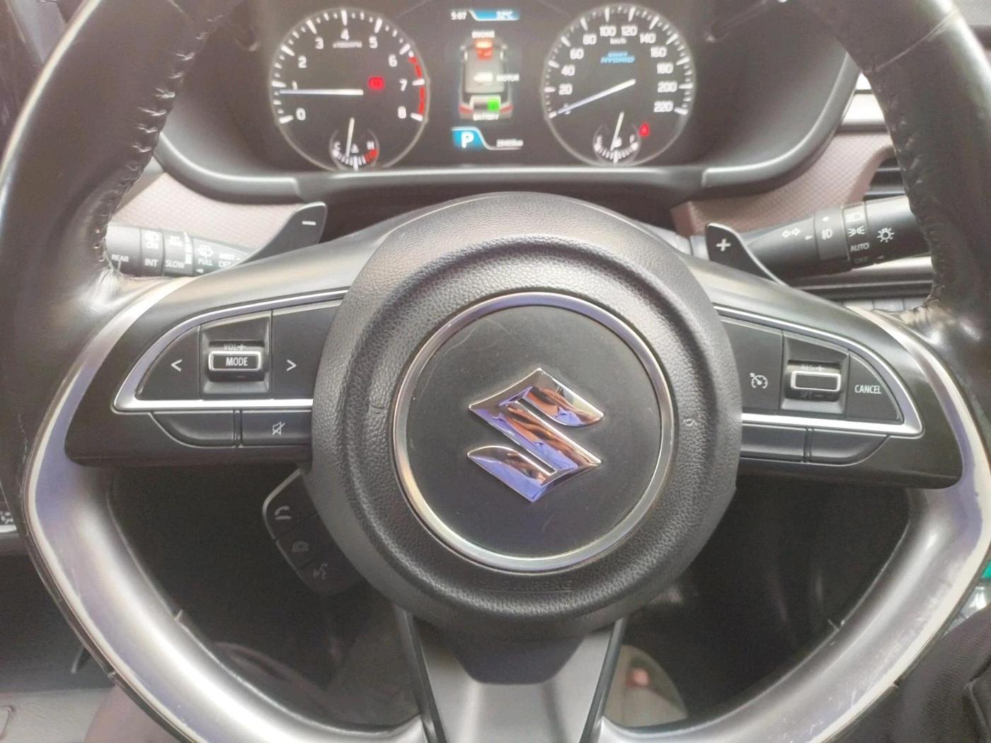 2022 Maruti BREZZA ZXI + AT SMART HYBRID DUAL TONE, Petrol, Automatic, 29,469 km, interior