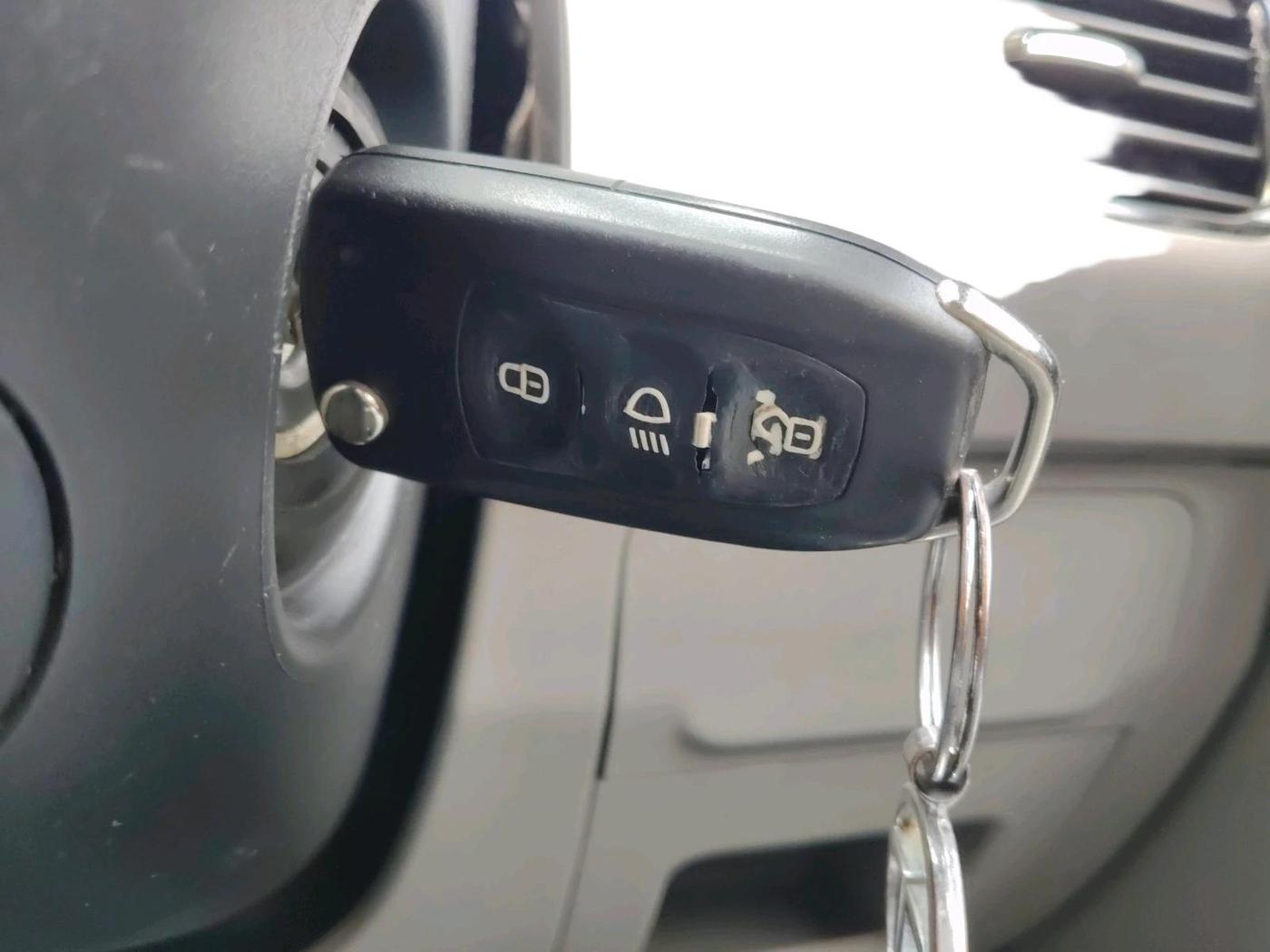 2018 Tata NEXON XM DIESEL, Diesel, Manual, 1,26,772 km, interior