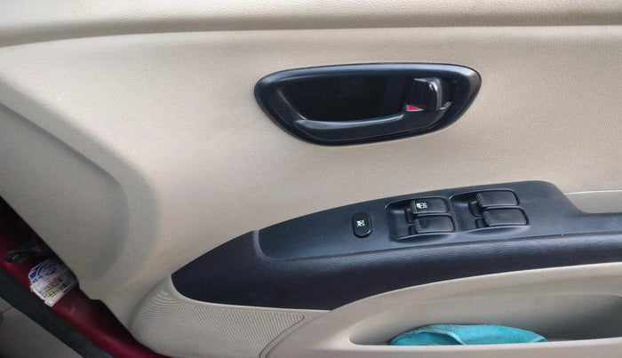 2014 Hyundai i10 MAGNA 1.1, Petrol, Manual, 81,675 km, interior