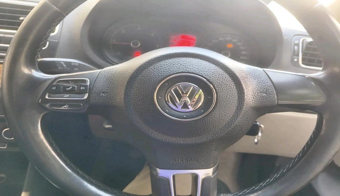 2014 Volkswagen Polo HIGHLINE DIESEL, Diesel, Manual, 1,71,535 km, interior