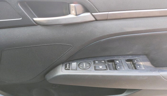 2016 Hyundai New Elantra 2.0 SX(O) AT PETROL, Petrol, Automatic, 67,552 km, interior