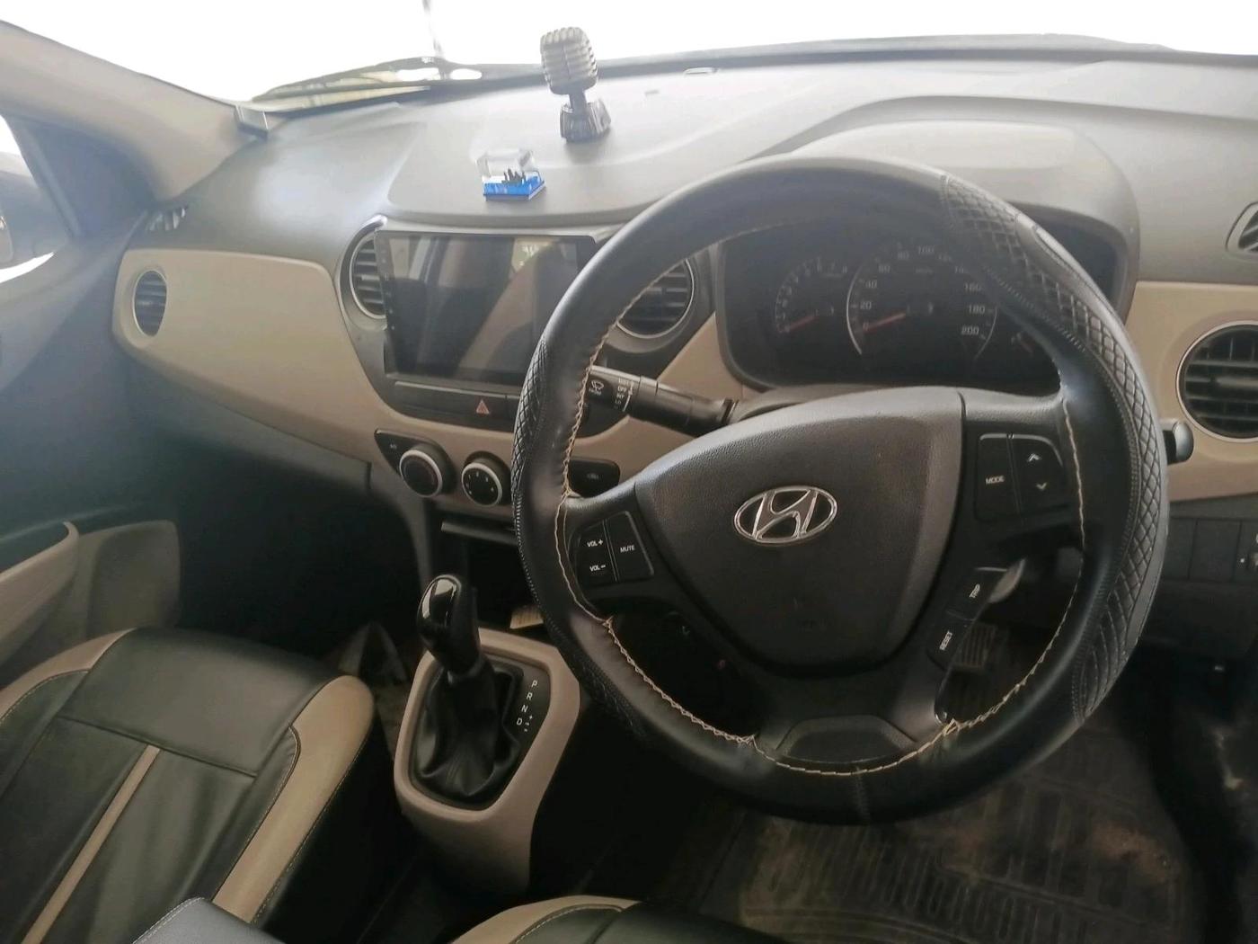 2016 Hyundai Xcent S AT 1.2, Petrol, Automatic, 80,000 km, interior