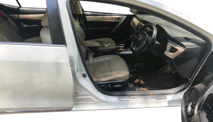 2014 Toyota Corolla Altis VL CVT PETROL, Petrol, Automatic, 52,150 km, interior